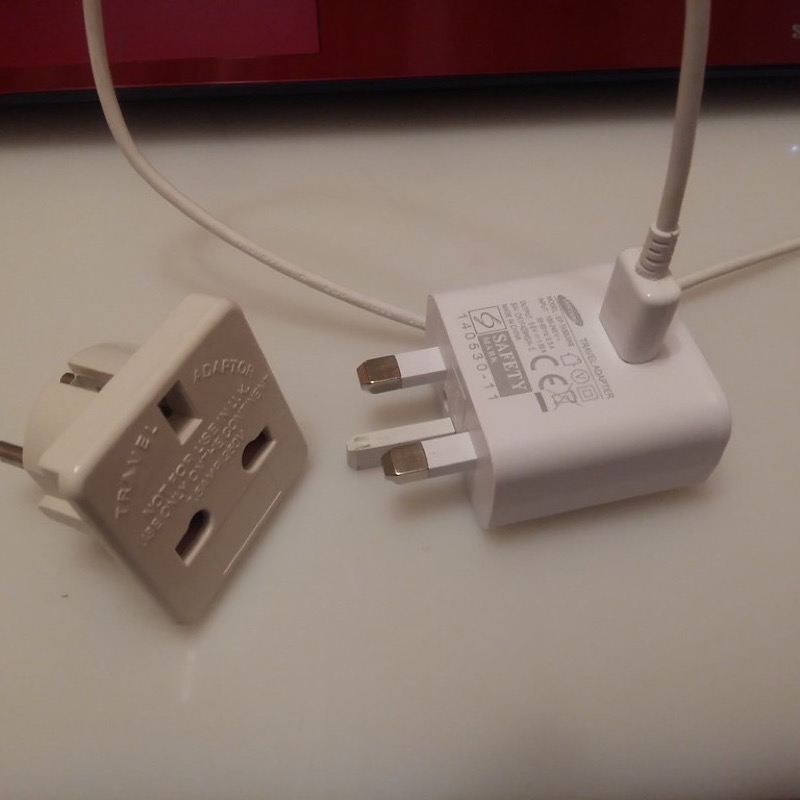 Samsung 25W zaryadlovchi